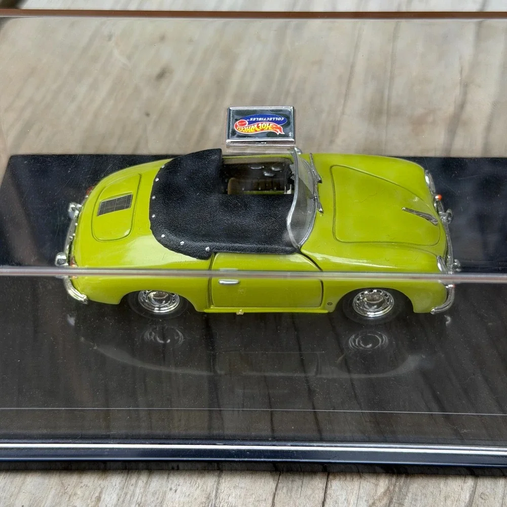 Hot Wheels Collectibles 1959 Porsche 356 Speedster Green 1:43 Diecast Model Car
